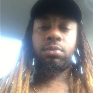 Meet your Posher, Devin